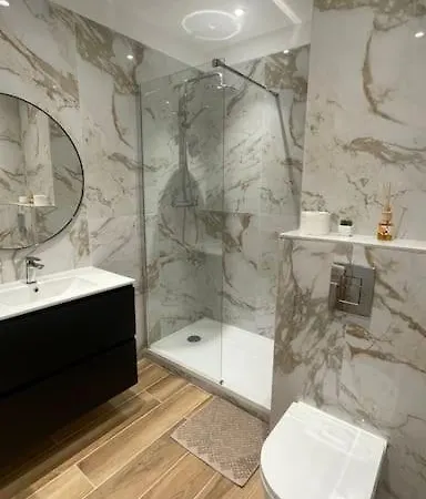 Apartament Face A La *